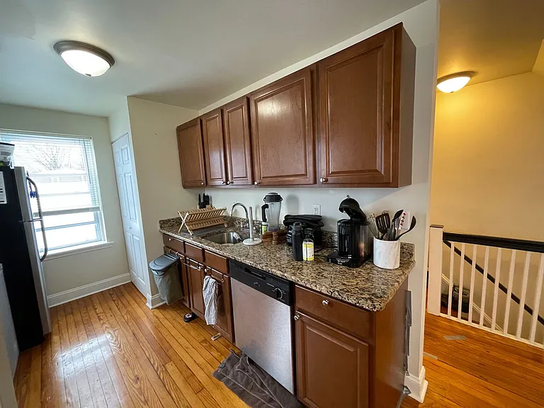 852 Martin Ave — Photo 20