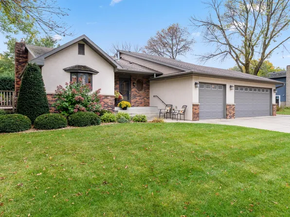 24 Mitchell Dr, Faribault, MN 55021