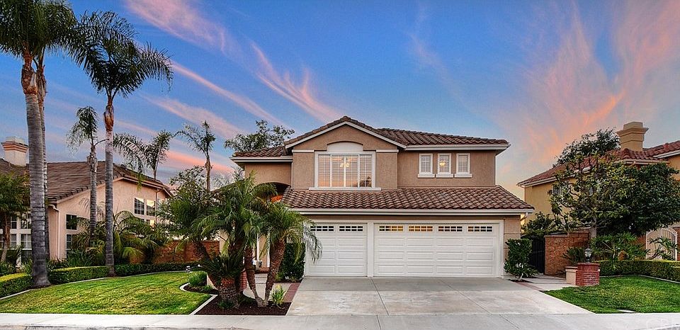 1st image of 25 Larkspur Dr