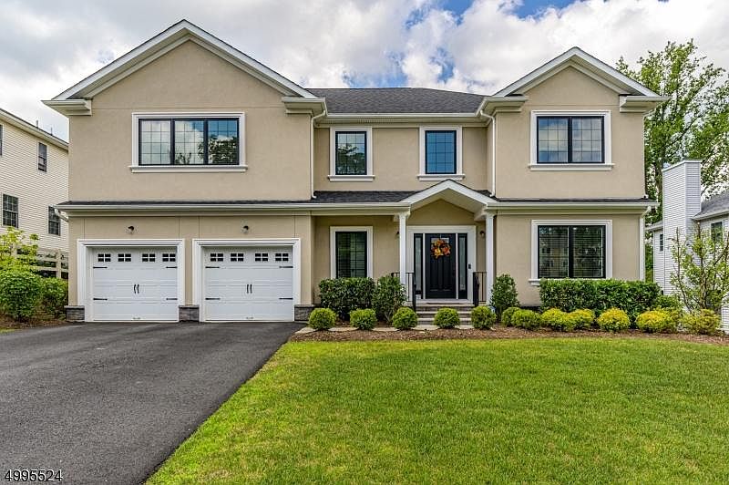 1st image of 67 Haggerty Dr