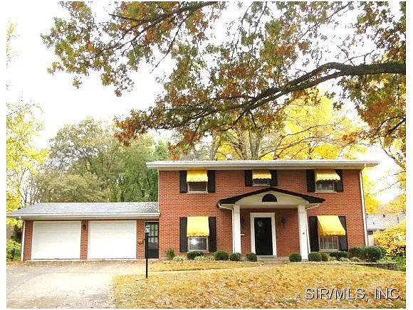 15 Madonna Ct photo 1