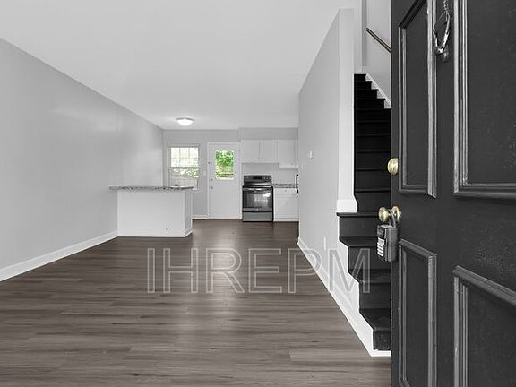 3rd image of 4225 Morsetown Ct W