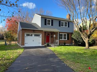 208 Boxwood Ln, Springfield, PA 19064