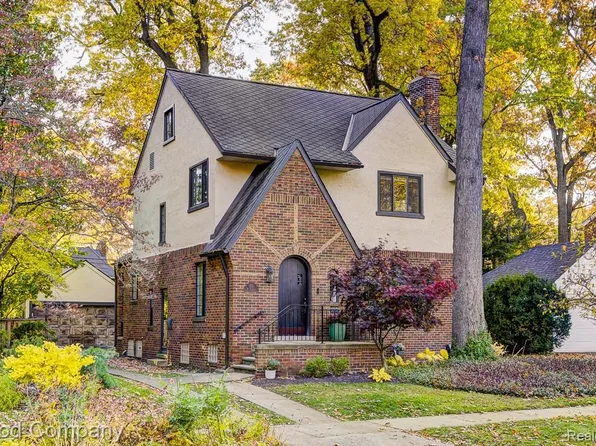 551 W Oakridge St, Ferndale, MI 48220