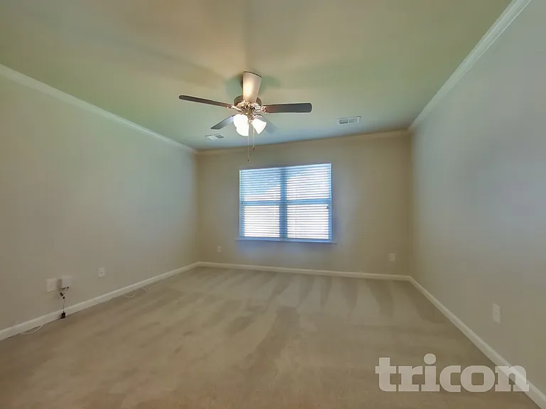 2314 Shady Dr — Photo 7