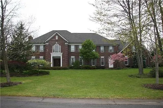 6 Merrycreek Xing — Photo 1