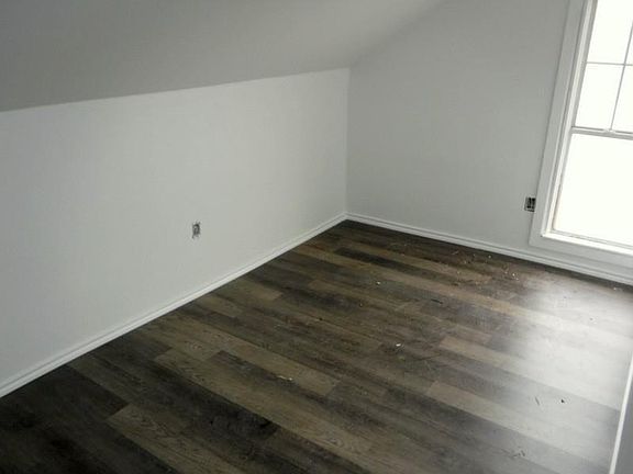 4th image of 2315 Gilford St #C