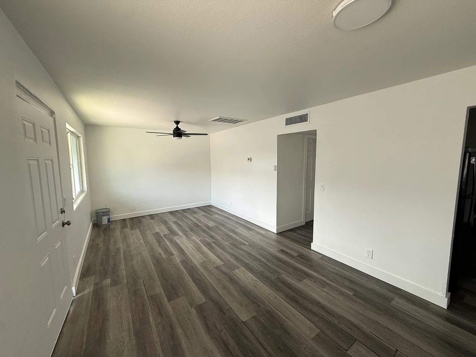 1 bed, 561 sqft, $899 — Photo 3