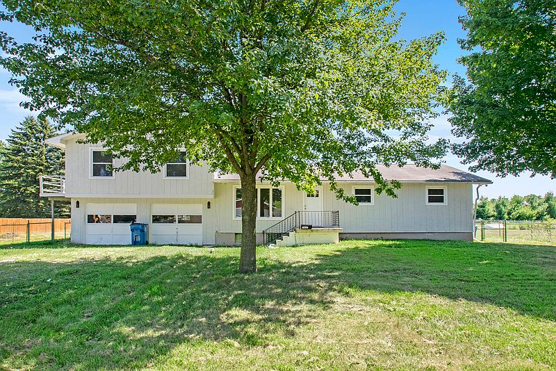 7637 N Walker Rd, New Carlisle, IN 46552 Zillow