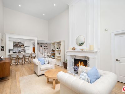 2332 Fox Hills Dr APT 303, Los Angeles, CA, 90064