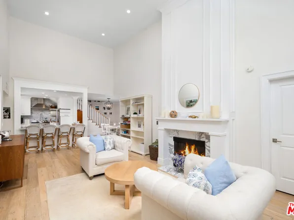 2332 Fox Hills Dr APT 303, Los Angeles, CA 90064