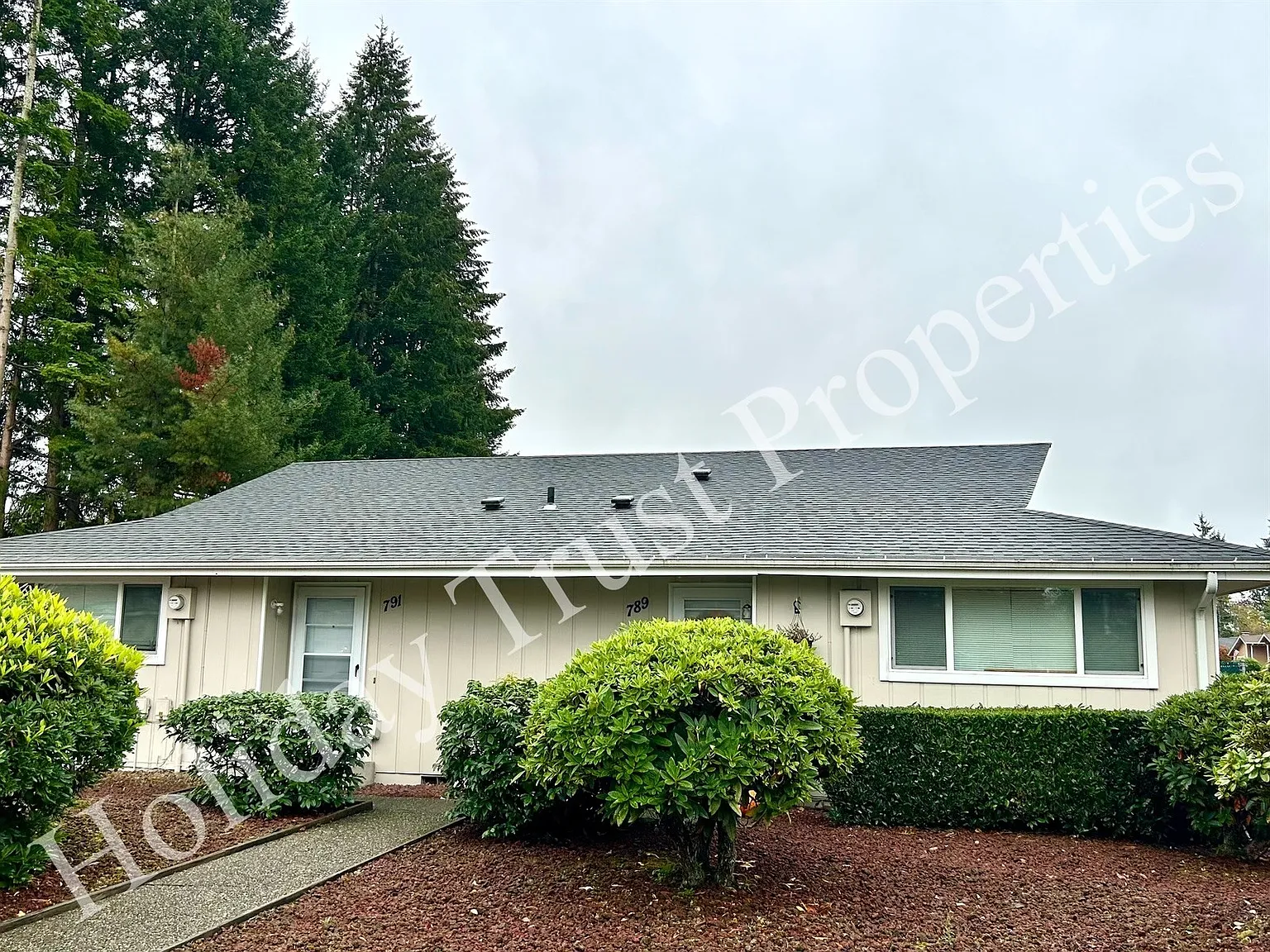789 McDonald St SE — Photo 1