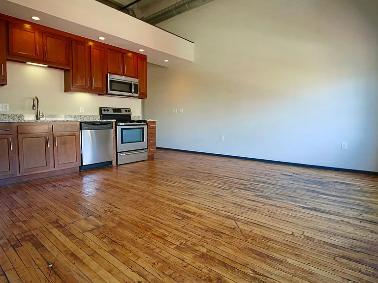 Main 2323 — Photo 15