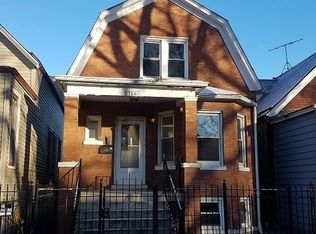 2714 W Nelson St, Chicago, IL 60618