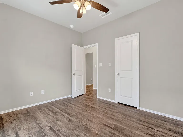 623 N Elkhart Ave #A — Photo 12