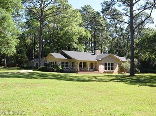 3928 Woodmont Dr, Mobile, AL 36693