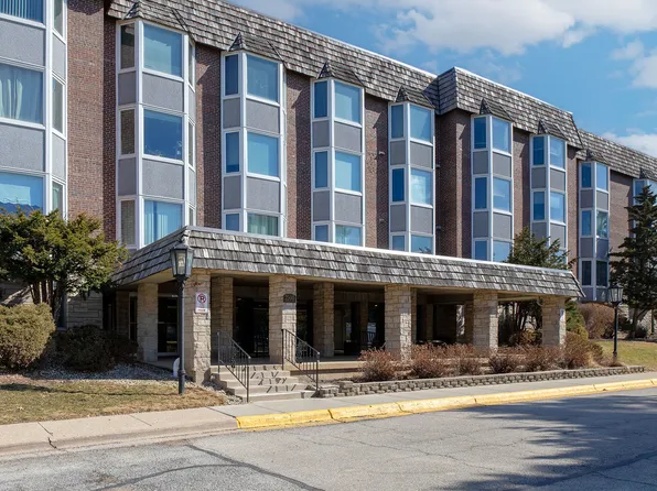 2500 Archbury Ln APT 1A, Park Ridge, IL 60068