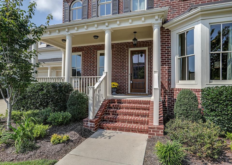 1st image of 1561 Westhaven Blvd
