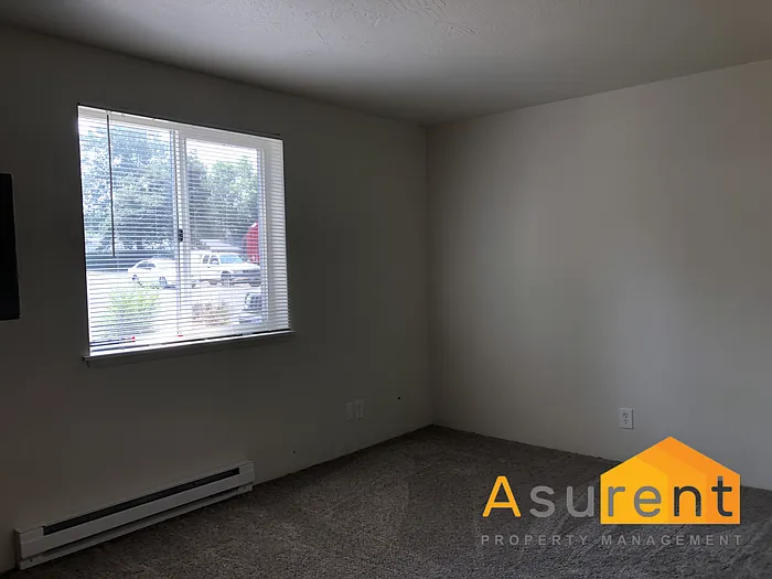 427 Plum St — Photo 8