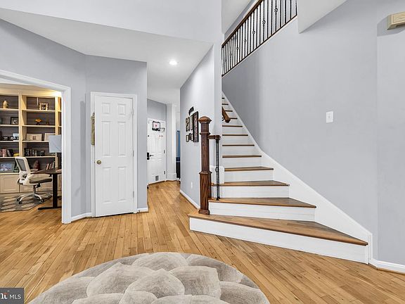 4th image of 43553 Dempsey Ln