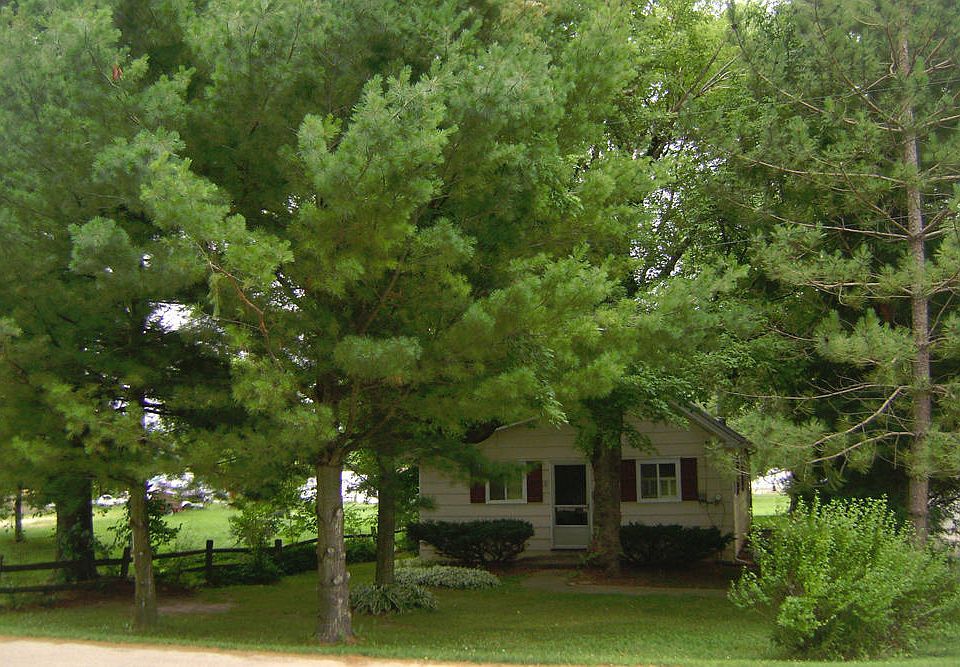 1st image of N1635 Lakeshore Dr