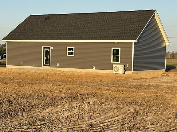 2nd image of 858 Middle Swamp Road