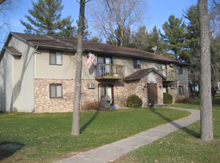 1247 N Forest Ln, Prairie Du Sac, WI 53578