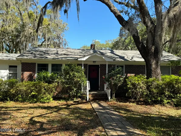 1405 Newcastle Street, Beaufort, SC 29902