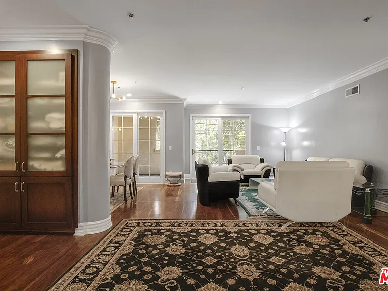 850 N Croft Ave #203 — Photo 6