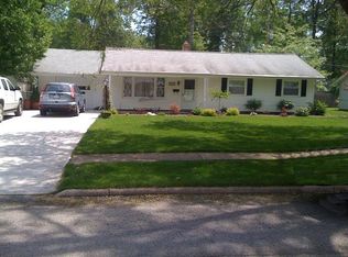 223 Parkwood Ave, Avon Lake, OH 44012