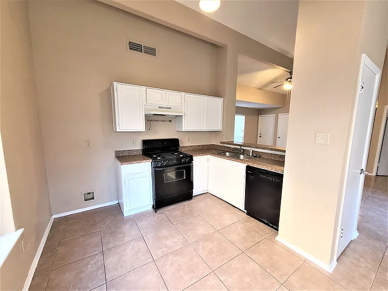 kitchen_09302021
