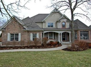 881 Reserve Ct, South Elgin, IL 60177