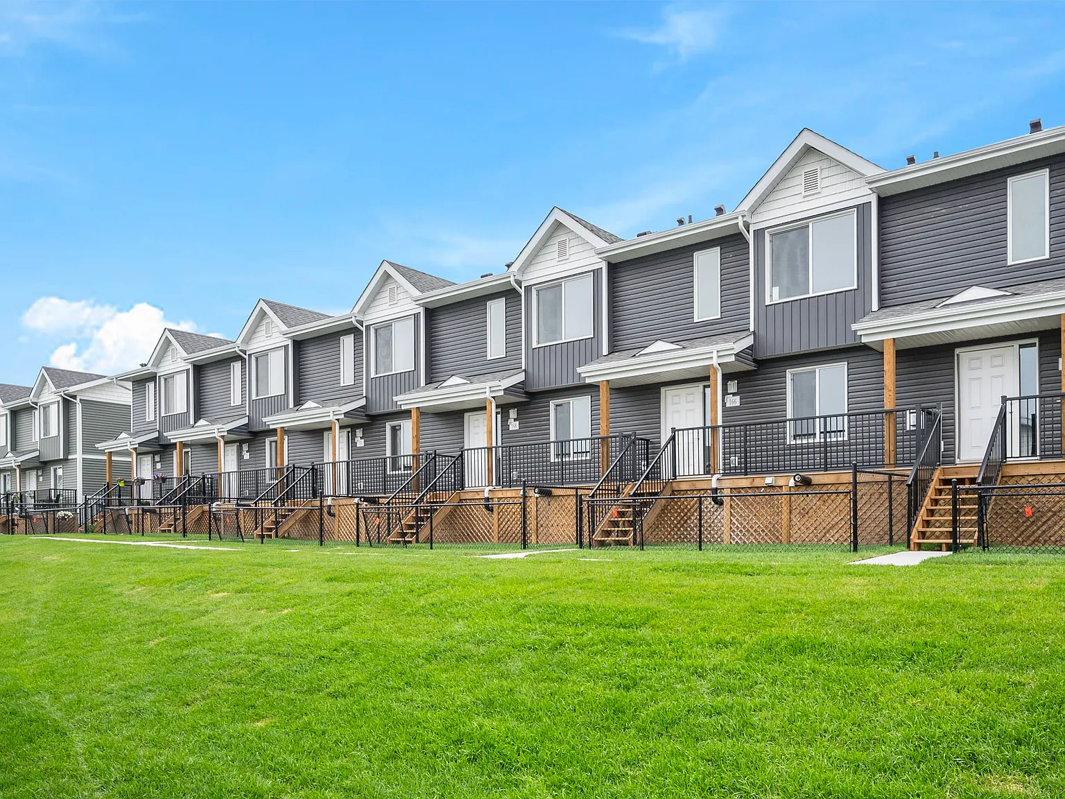 Ravine Park Townhomes — Photo 4
