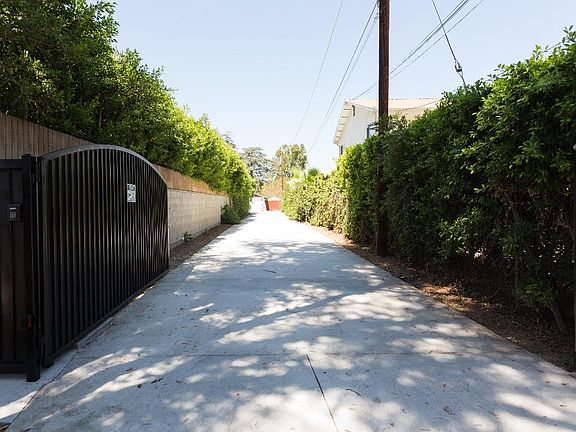 2nd image of 23113 Erwin St #A