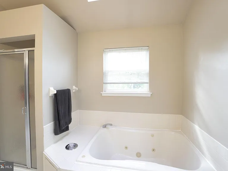 2041 Greenes Way Cir — Photo 26