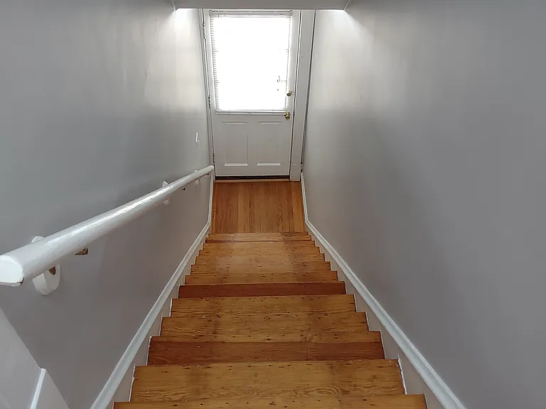 3158A Alfred Ave #A — Photo 7
