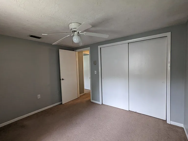 23 N Lee St — Photo 8