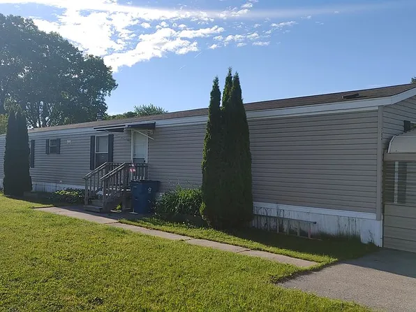 762 Yarrow Trl, Traverse City, MI 49685