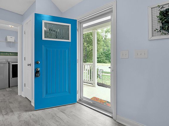 3rd image of 7800 Jefferson Run #116
