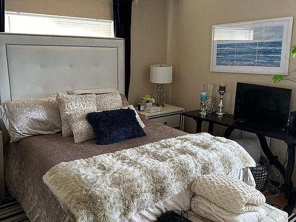 3rd image of 5630 W Camino Cielo #B