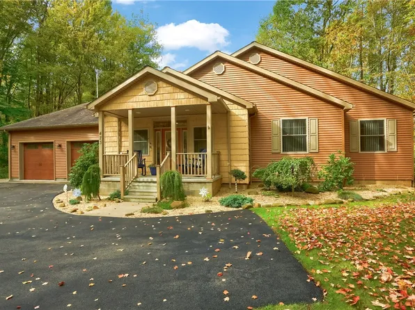 473 Brest Rd, New Castle, PA 16105