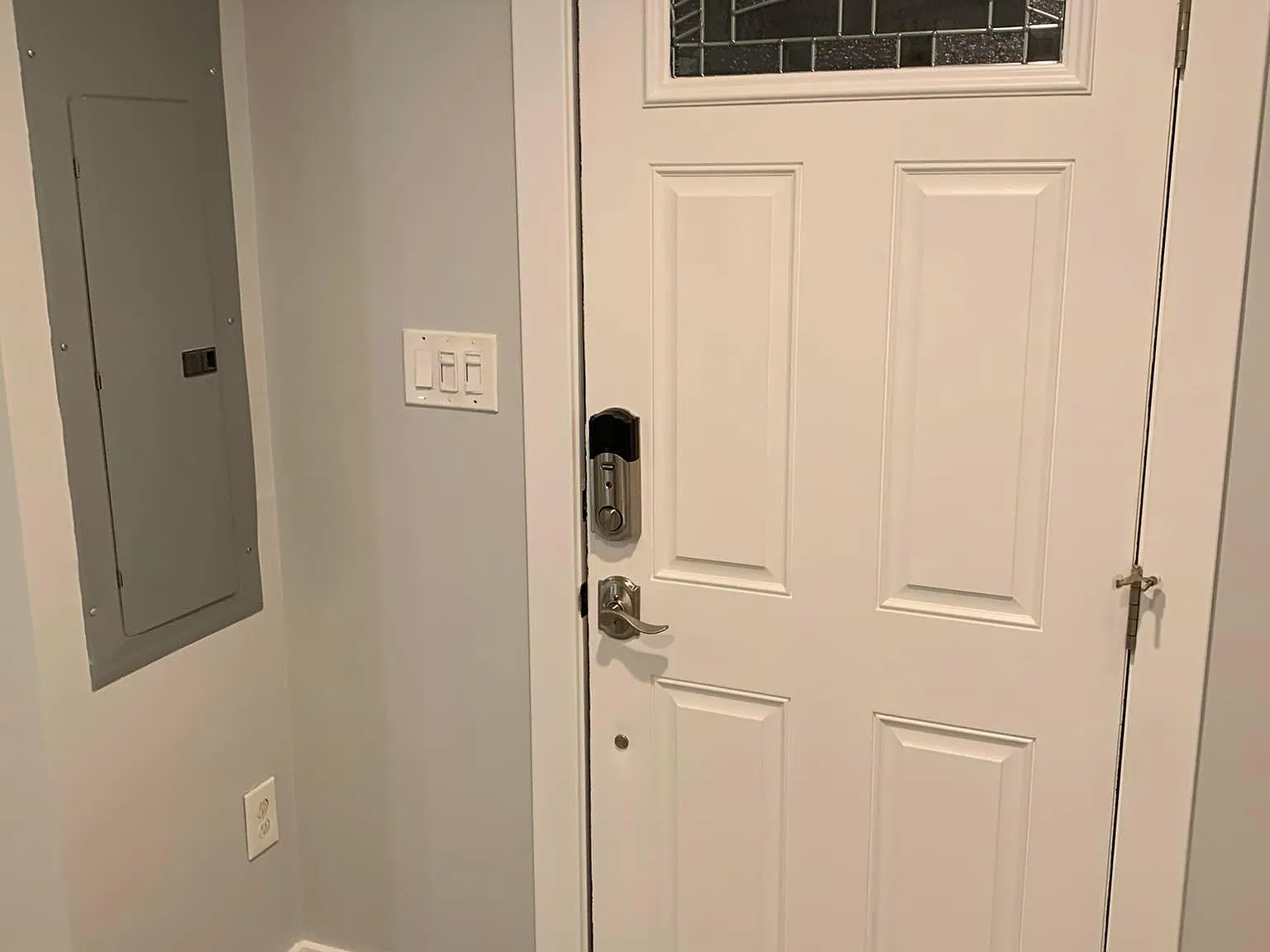 1 bed, 800 sqft, $2,200 — Photo 2