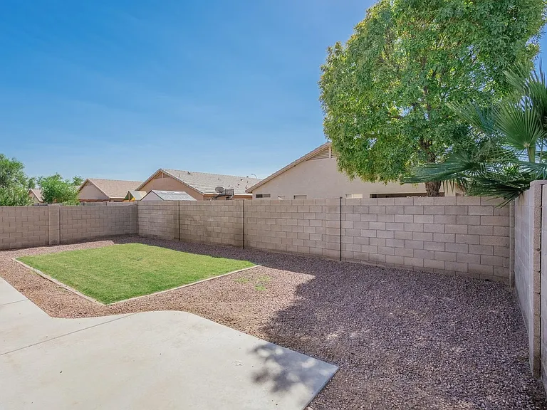 12541 W Jefferson St — Photo 21