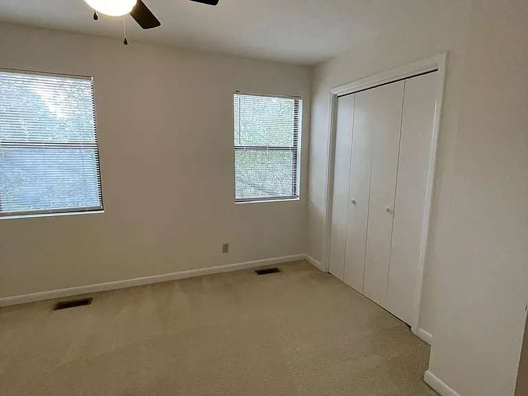 128 Beechwood Dr — Photo 15