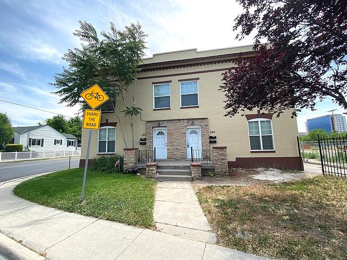1st image of 192 E Vine St #1