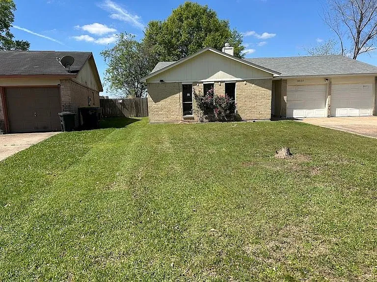 8607 Sherrywood Dr — Photo 1
