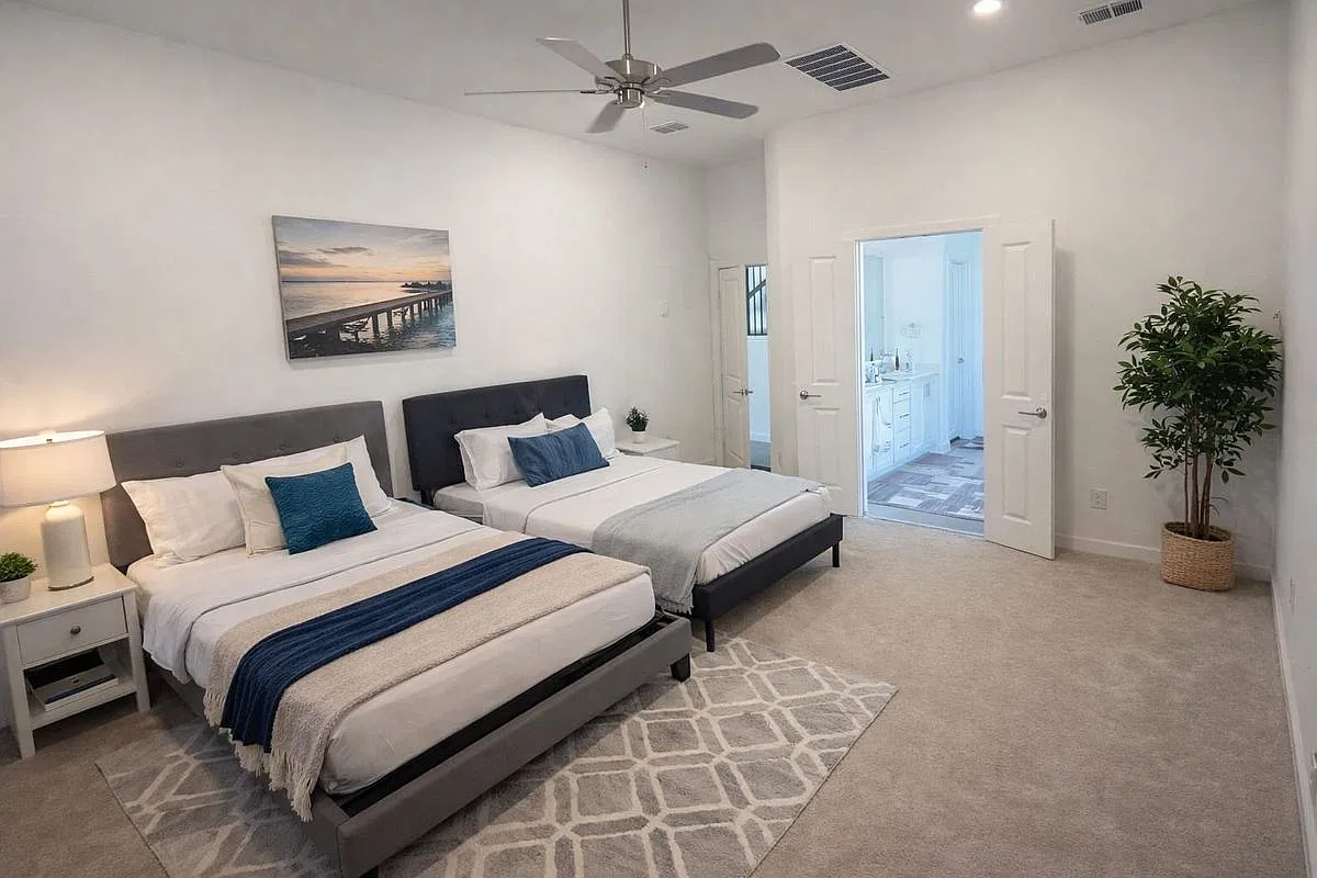 5 bed, 5.0 bath, 3357 sqft, $3,599 — Photo 4