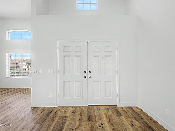 3rd image of 835 W COOLEY Drive