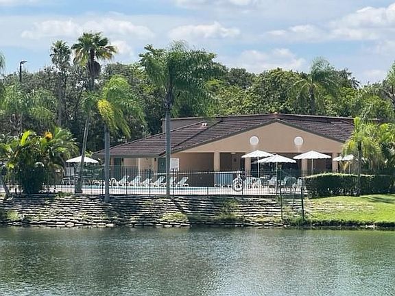 3rd image of 9047 W Sunrise Blvd