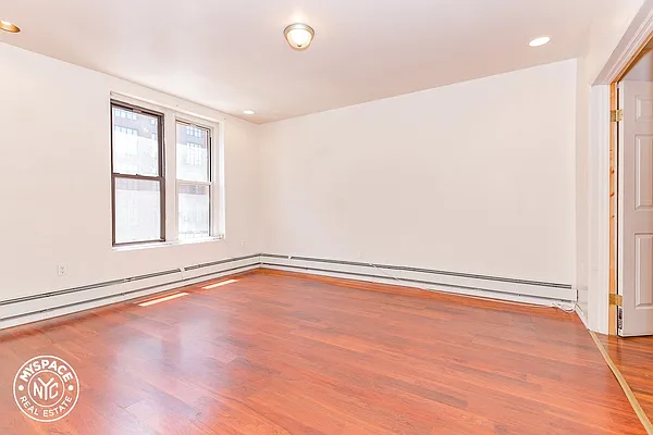 Rented by MySpaceNYC | media 4